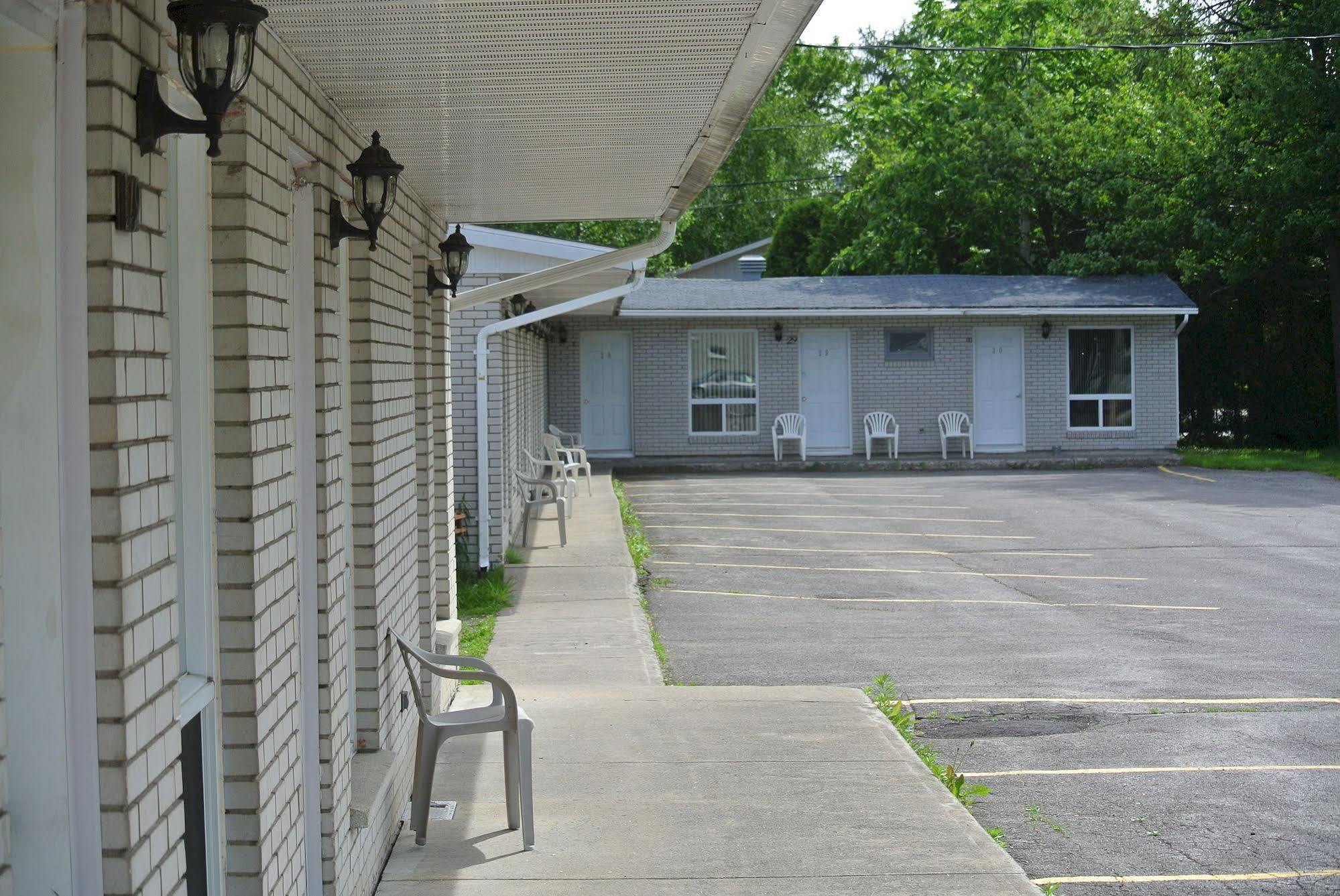 Motel Bonsoir Joliette Exterior foto